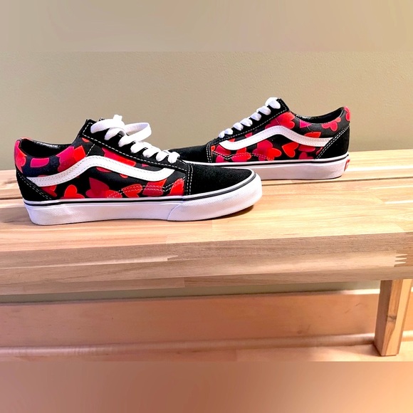 Like-new condition, Vans Old Skool Skate shoe, black suede and canvas, Size 7 - Picture 2 of 6